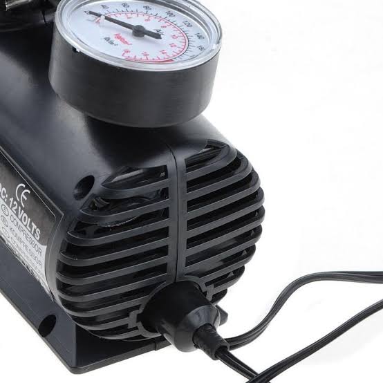 300 PSI 12V Car Tyre Inflator – Portable Air Compressor with Pressure Gauge