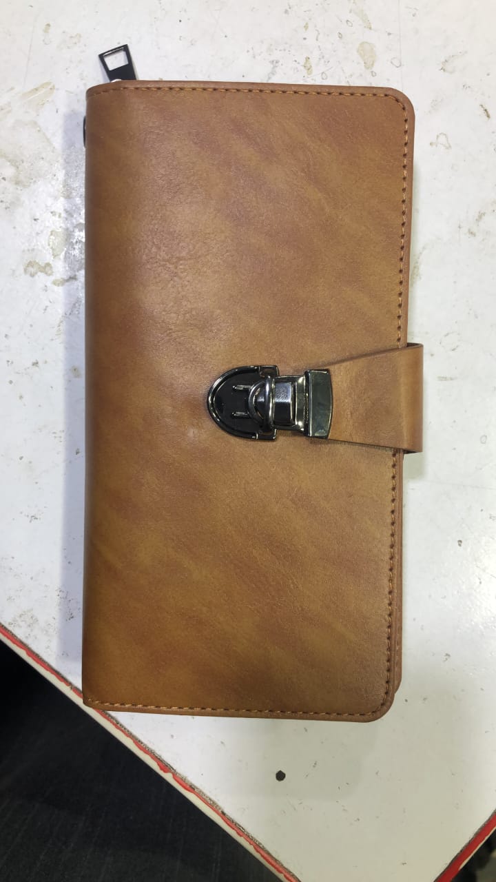 Premium Leather Travel Organizer Wallet – Secure Lock Closure for Men & Women